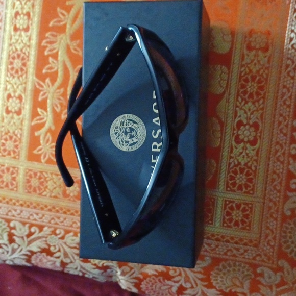 Versace sunglasses - Picture 5 of 5